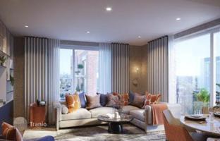Three-bedroom apartment with a balcony in a residence with a swimming pool and a fitness studio, Kennington, London, UK for £1,362,000