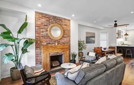 Terraced house – York, Toronto, Ontario,  Canada for C$1,488,000