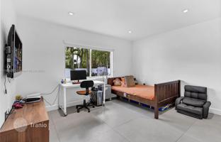 4-bedroom house 304 m² in Key Biscayne for $3,900,000