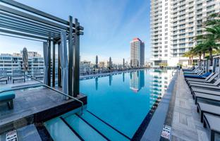 3-bedroom apartments in condo 104 m² in South Ocean Drive for $850,000