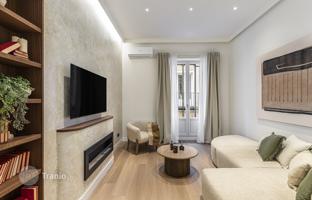 Renovated three-bedroom apartment in Malasaña, Madrid, Spain for 1,100,000 €