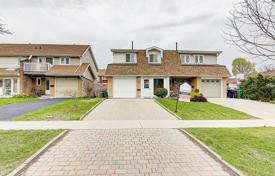 Terraced house – Scarborough, Toronto, Ontario,  Canada for C$1,070,000