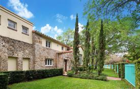 Historic villa with a pool, a patio and a terrace, Coral Gables, USA for $2,660,000
