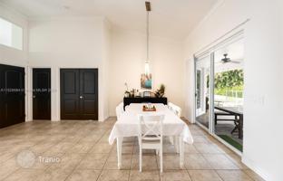 6-bedroom house 304 m² in Davie for $1,400,000