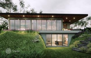 2-bedroom villa 144 m² in Kediri for $257,000