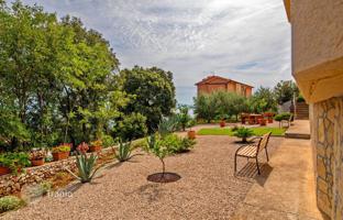 6-bedroom house 220 m² in Rabac for 850,000 €