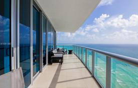 Furnished flat with ocean views in a residence on the first line of the beach, Sunny Isles Beach, Florida, USA for $1,600,000