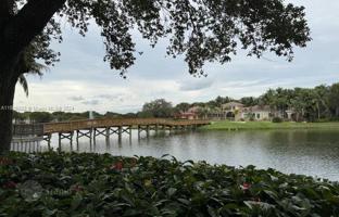 2-bedroom apartments in condo 100 m² in Miramar (USA) for $365,000