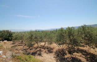 Farm 2,700 m² in Kastela for 162,000 €