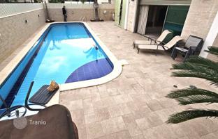 7-bedroom villa 430 m² in Ashdod for $2,634,000