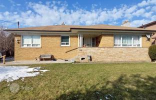 8-bedroom house in Scarborough for C$2,187,000