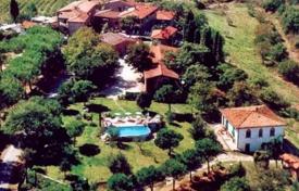 Three-level villa with a pool in Bucine, Tuscany, Italy for 550,000 €