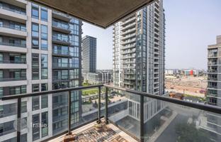 6-bedroom apartment in The Queensway for C$840,000