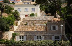 Traditional snow-white villa in the center of Dubrovnik, Dubrovnik-Neretva County, Croatia for 12,600 € per week