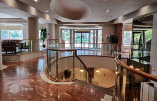 6-bedroom apartment in Scarborough for C$1,038,000
