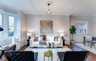 5-bedroom house in Dundas Street East for C$1,846,000