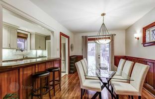 3-bedroom house in East York for 1,661,000 €