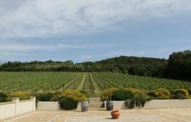Wine estate for sale in Tuscany, near the sea for 7,000,000 €