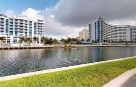 Condo – Aventura, Florida, USA for $485,000