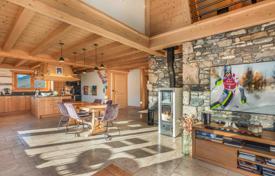Recent Chalet in Saint-Nicolas-La-Chapelle – Mountain Views for 1,785,000 €