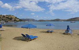Seaview building plot, right behind the luxury hotels of Elounda for 167,000 €