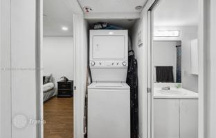 2-bedroom apartments in condo 106 m² in Pembroke Pines for $310,000