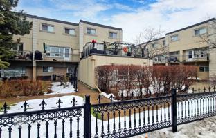 5-bedroom apartment in Bathurst Street for C$700,000