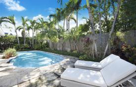 Comfortable villa with a backyard, a swimming pool and a terrace, Key Biscayne, USA for $2,450,000