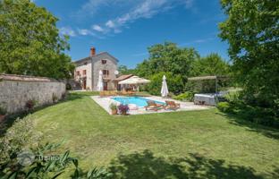 4-room house 193 m² in Porec for 2,300,000 €