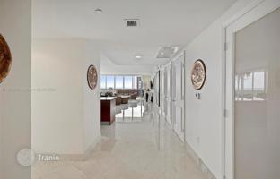 3-bedroom apartments in condo 192 m² in Hallandale Beach for $2,350,000