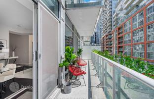 5-bedroom apartment in Nelson Street for C$1,023,000