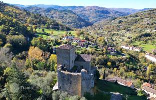 Villa 4,480 m² in Arezzo for 2,495,000 €