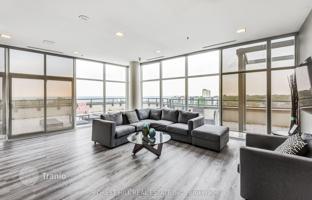 6-bedroom apartment in Etobicoke for C$893,000