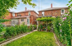 Terraced house – York, Toronto, Ontario,  Canada for C$1,670,000