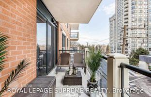 4-bedroom apartment in Etobicoke for C$880,000