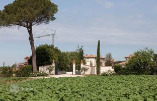 4-bedroom villa 245 m² in Cortona for 870,000 €
