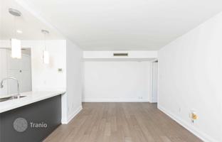 1-bedroom apartment in Bay Street for C$1,124,000