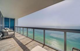 Comfortable apartment with ocean views in a residence on the first line of the beach, Miami Beach, Florida, USA for $3,200,000