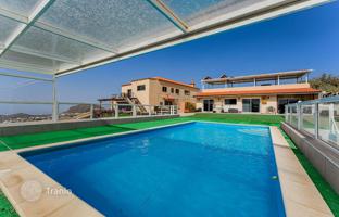 6-bedroom villa 449 m² in Santa Cruz de Tenerife for 820,000 €