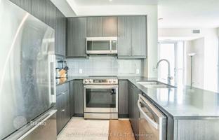 5-bedroom apartment in Etobicoke for C$900,000