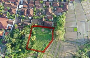 Land plot 912 m² in Pererenan for $280,000