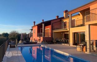 2-room apartment 111 m² in Buje for 380,000 €