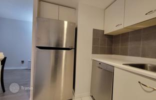 5-bedroom apartment in The Esplanade for C$1,140,000