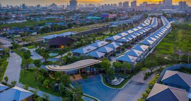 Complex of villas with a swimming pool and a fitness center, Bangkok, Thailand