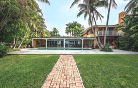 Comfortable villa with a pool, a dock, a parking, a terrace and views of the bay, Key Biscayne, USA for $11,850,000