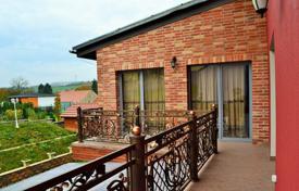 Villa in Prague West for 930,000 €