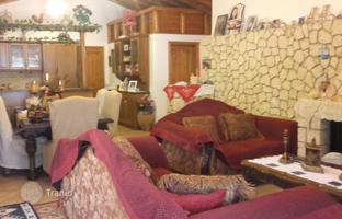 5-bedroom townhouse in Pelekas for 450,000 €