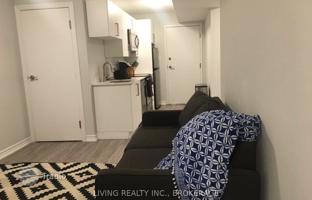 11-bedroom townhouse in Seaton Street for C$2,295,000