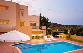 Hilltop villa with a panoramic view of the sea and a swimming pool, Malia, Crete, Greece for 3,000 € per week
