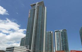 Apartment – Harbour Street, Old Toronto, Toronto,  Ontario,   Canada for C$730,000
